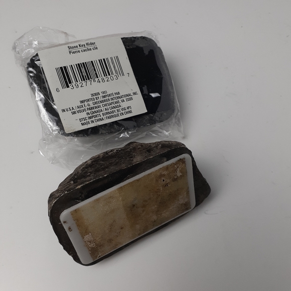 Fake false rock key hider holder spare key safe - Picture 3 of 5